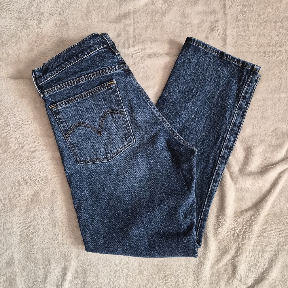 Womens's Levi's Blue Jeans W30 L28 Like New.